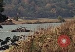 Immagine di Mobile ponte di assalto Il fiume principale della Germania, 1970, secondo 44 filmato di repertorio 65675054062