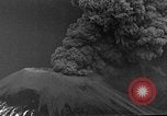 Standbild Vesuv Italien, 1944, aus Sekunde 52 historischem Filmmaterial Videoclip 65675054104