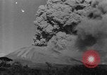 Standbild Vesuv Italien, 1944, aus Sekunde 1 historischem Filmmaterial Videoclip 65675054108
