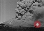 Standbild Vesuv Italien, 1944, aus Sekunde 11 historischem Filmmaterial Videoclip 65675054108