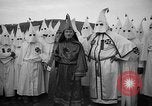Immagine di Cerimonia KKK a Stone Mountain Stone Mountain Georgia USA, 1935, secondo 25 filmato di repertorio 65675054109