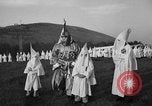 Immagine di Cerimonia KKK a Stone Mountain Stone Mountain Georgia USA, 1935, secondo 28 filmato di repertorio 65675054109