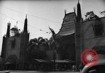 Standbild Chinese Theatre Hollywood Los Angeles California USA, 1939, aus Sekunde 9 historischem Filmmaterial Videoclip 65675054136