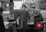 Standbild Zeitung abgewürgt New York City USA, 1940, aus Sekunde 7 historischem Filmmaterial Videoclip 65675054141