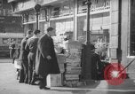 Standbild Zeitung abgewürgt New York City USA, 1940, aus Sekunde 17 historischem Filmmaterial Videoclip 65675054141