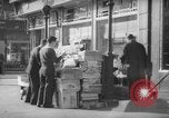 Standbild Zeitung abgewürgt New York City USA, 1940, aus Sekunde 19 historischem Filmmaterial Videoclip 65675054141