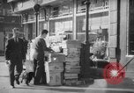 Standbild Zeitung abgewürgt New York City USA, 1940, aus Sekunde 22 historischem Filmmaterial Videoclip 65675054141