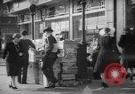 Standbild Zeitung abgewürgt New York City USA, 1940, aus Sekunde 30 historischem Filmmaterial Videoclip 65675054141