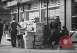 Standbild Zeitung abgewürgt New York City USA, 1940, aus Sekunde 32 historischem Filmmaterial Videoclip 65675054141