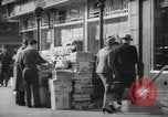 Standbild Zeitung abgewürgt New York City USA, 1940, aus Sekunde 35 historischem Filmmaterial Videoclip 65675054141
