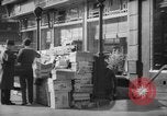 Standbild Zeitung abgewürgt New York City USA, 1940, aus Sekunde 39 historischem Filmmaterial Videoclip 65675054141