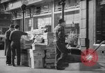 Standbild Zeitung abgewürgt New York City USA, 1940, aus Sekunde 43 historischem Filmmaterial Videoclip 65675054141