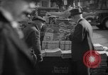Standbild Zeitung abgewürgt New York City USA, 1940, aus Sekunde 46 historischem Filmmaterial Videoclip 65675054141