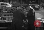 Standbild Zeitung abgewürgt New York City USA, 1940, aus Sekunde 47 historischem Filmmaterial Videoclip 65675054141