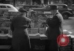 Standbild Zeitung abgewürgt New York City USA, 1940, aus Sekunde 51 historischem Filmmaterial Videoclip 65675054141