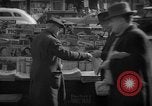 Standbild Zeitung abgewürgt New York City USA, 1940, aus Sekunde 53 historischem Filmmaterial Videoclip 65675054141