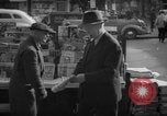 Standbild Zeitung abgewürgt New York City USA, 1940, aus Sekunde 57 historischem Filmmaterial Videoclip 65675054141