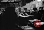 Immagine di Giornale si spegne New York City USA, 1940, secondo 38 filmato di repertorio 65675054143