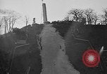 Standbild Frühe Skispringen Cary Illinois USA, 1932, aus Sekunde 24 historischem Filmmaterial Videoclip 65675054198