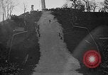 Standbild Frühe Skispringen Cary Illinois USA, 1932, aus Sekunde 27 historischem Filmmaterial Videoclip 65675054198