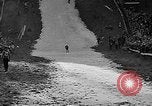 Standbild Frühe Skispringen Cary Illinois USA, 1932, aus Sekunde 30 historischem Filmmaterial Videoclip 65675054198