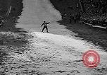 Standbild Frühe Skispringen Cary Illinois USA, 1932, aus Sekunde 32 historischem Filmmaterial Videoclip 65675054198