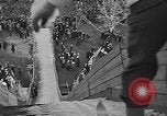 Standbild Frühe Skispringen Cary Illinois USA, 1932, aus Sekunde 40 historischem Filmmaterial Videoclip 65675054198