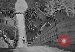 Standbild Frühe Skispringen Cary Illinois USA, 1932, aus Sekunde 44 historischem Filmmaterial Videoclip 65675054198