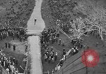Standbild Frühe Skispringen Cary Illinois USA, 1932, aus Sekunde 47 historischem Filmmaterial Videoclip 65675054198