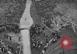 Standbild Frühe Skispringen Cary Illinois USA, 1932, aus Sekunde 48 historischem Filmmaterial Videoclip 65675054198