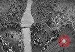 Standbild Frühe Skispringen Cary Illinois USA, 1932, aus Sekunde 49 historischem Filmmaterial Videoclip 65675054198