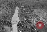 Standbild Frühe Skispringen Cary Illinois USA, 1932, aus Sekunde 55 historischem Filmmaterial Videoclip 65675054198