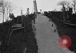 Standbild Frühe Skispringen Cary Illinois USA, 1932, aus Sekunde 59 historischem Filmmaterial Videoclip 65675054198