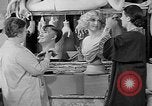 Standbild Katherine Stubergh Los Angeles California USA, 1932, aus Sekunde 24 historischem Filmmaterial Videoclip 65675054201