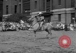 Standbild Rodeo New York City USA, 1938, aus Sekunde 15 historischem Filmmaterial Videoclip 65675054207