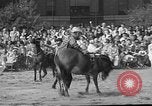 Standbild Rodeo New York City USA, 1938, aus Sekunde 27 historischem Filmmaterial Videoclip 65675054207