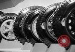 Standbild Automobile Show Paris Frankreich, 1938, aus Sekunde 24 historischem Filmmaterial Videoclip 65675054209