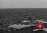 Standbild USS Shangri La Atlantik, 1960, aus Sekunde 36 historischem Filmmaterial Videoclip 65675054252