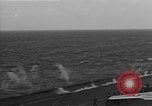 Standbild USS Shangri La Atlantik, 1960, aus Sekunde 37 historischem Filmmaterial Videoclip 65675054252