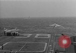 Standbild USS Shangri La Atlantik, 1960, aus Sekunde 46 historischem Filmmaterial Videoclip 65675054252