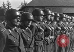 Standbild General Adolf Heusinger Marburg Deutschland, 1955, aus Sekunde 28 historischem Filmmaterial Videoclip 65675054265