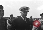 Standbild General Adolf Heusinger Marburg Deutschland, 1955, aus Sekunde 32 historischem Filmmaterial Videoclip 65675054265