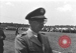 Standbild General Adolf Heusinger Marburg Deutschland, 1955, aus Sekunde 35 historischem Filmmaterial Videoclip 65675054265