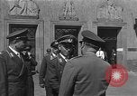 Standbild General Adolf Heusinger Marburg Deutschland, 1955, aus Sekunde 43 historischem Filmmaterial Videoclip 65675054265