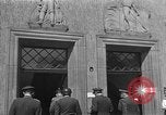 Standbild General Adolf Heusinger Marburg Deutschland, 1955, aus Sekunde 46 historischem Filmmaterial Videoclip 65675054265