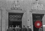 Standbild General Adolf Heusinger Marburg Deutschland, 1955, aus Sekunde 47 historischem Filmmaterial Videoclip 65675054265