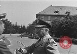 Standbild General Adolf Heusinger Marburg Deutschland, 1955, aus Sekunde 49 historischem Filmmaterial Videoclip 65675054265