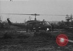Standbild Anfrage Gruppe My Lai Süd Vietnam, 1969, aus Sekunde 11 historischem Filmmaterial Videoclip 65675054276