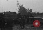 Standbild Anfrage Gruppe My Lai Süd Vietnam, 1969, aus Sekunde 16 historischem Filmmaterial Videoclip 65675054276