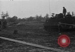 Standbild Anfrage Gruppe My Lai Süd Vietnam, 1969, aus Sekunde 25 historischem Filmmaterial Videoclip 65675054276
